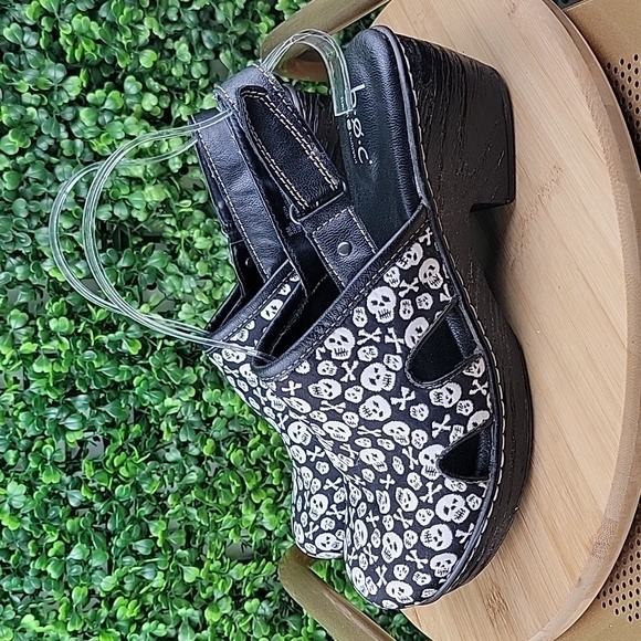 boc Shoes Boc Womens Black White Skull Cutout Ankle Strapped Wedge